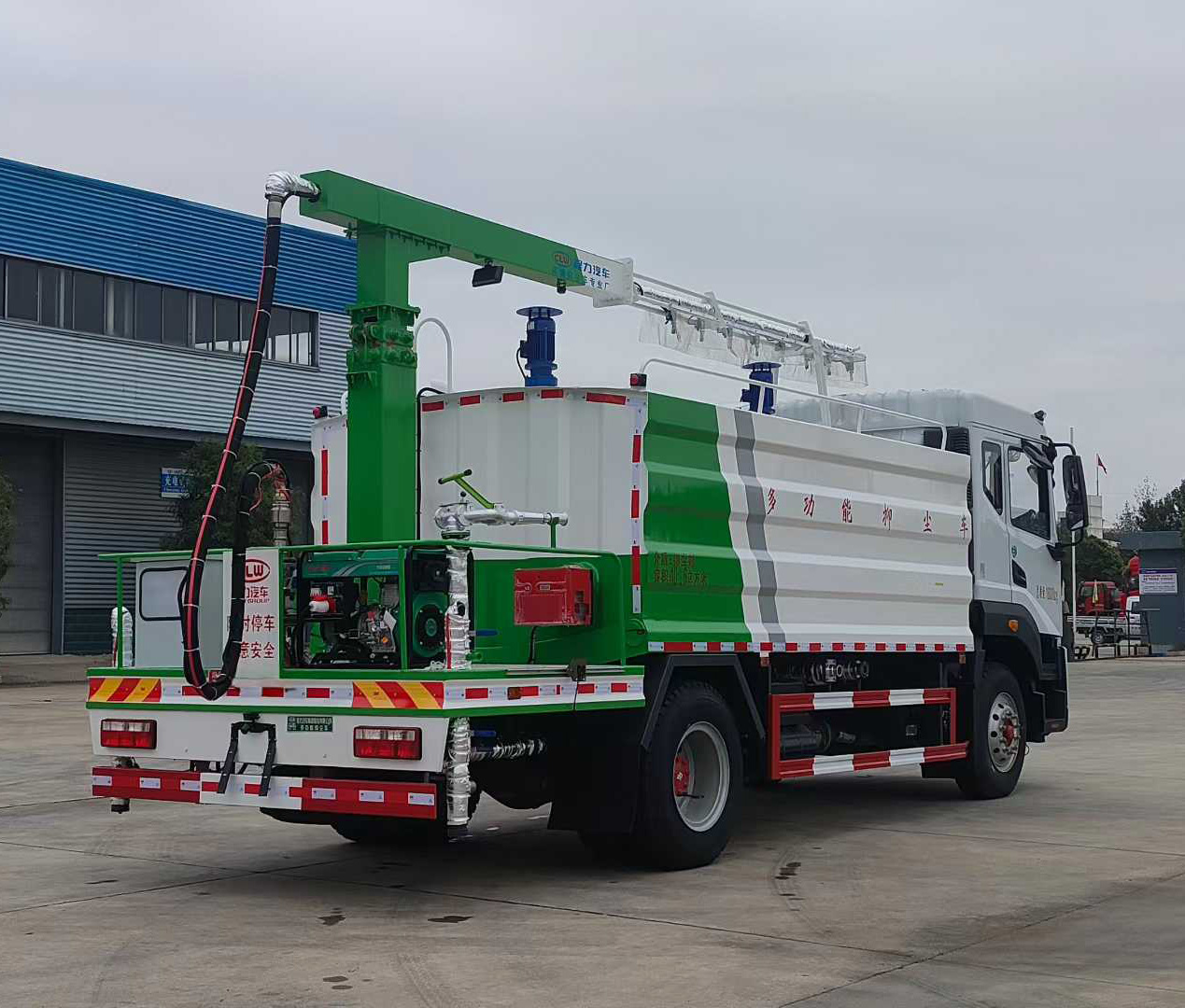 新東風鐵路抑塵車12m3綠化灑水車抑塵噴霧車城市道路抑塵消毒車圖片4
